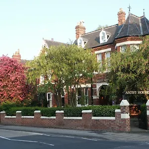 https://ascot-house.yorkshirehotels.net